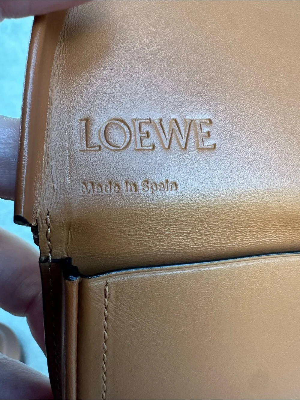 LOEWE Heel Mini Pouch Necklace Bag Tan Leather Complete Set 🤎 - Picture 5 of 13